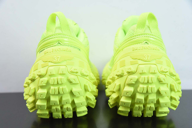 BC DEFENDER RUBBER PLATFORM SNEAKERS