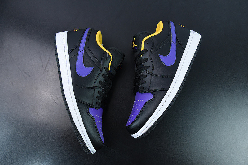 Air Jordan 1 Low “Dark Concord” 553558-075