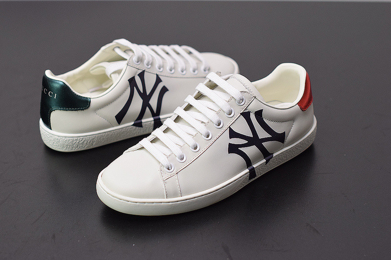 G*u*i ace embroidered low-top sneaker