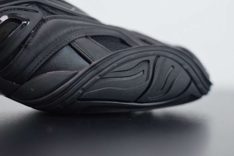 BC 5.0 TYREX 20SS RUNWAY