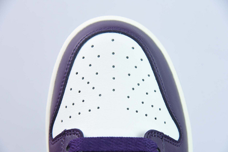 Nike Dunk Low “Chenille Swh” DQ7683-100