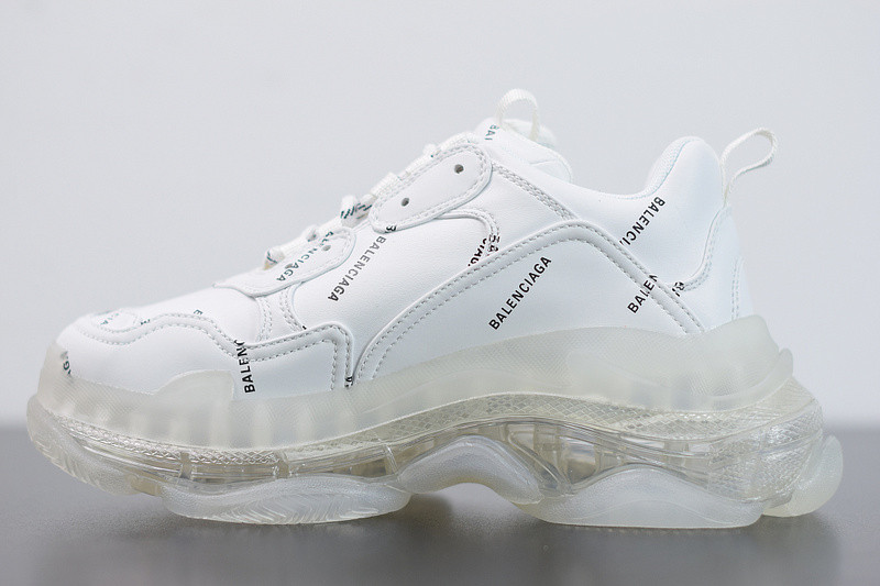 BC TRIPLE S TRAINER  524039 W09E1 2021