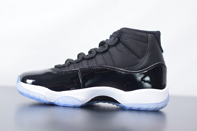 AIR JORDAN 11 RETRO "SPACE JAM 2016 RELEASE" 378037-003