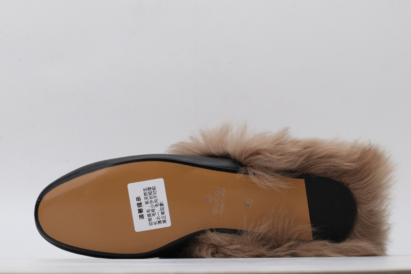 G*u*i sneaker