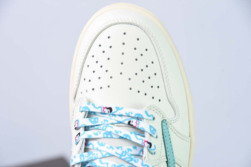 TRAVIS SCOTT X AIR JORDAN 1 LOW