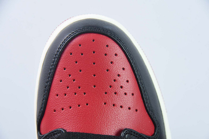 Air Jordan 1 Low Bred Sail WMNS DC0774-061