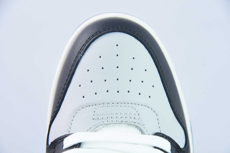 OF™ C/O VIRGIL ABLOH OUT OF OFFICE LOW-TOP LEATHER SNEAKERS ‘OOO“