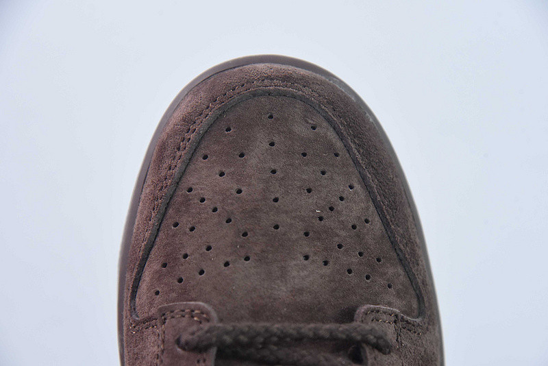 AUPRM x Nike SB Dunk Low FC1688-120