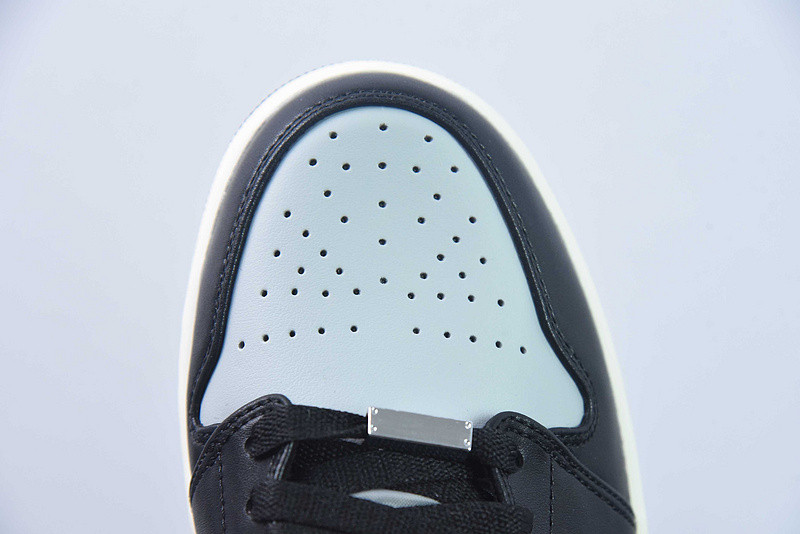 AIR JORDAN 1 MID “BLACK CHROME” FB9892-002