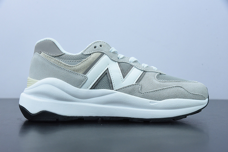 NEW BALANCE SNEAKER MR993 BK