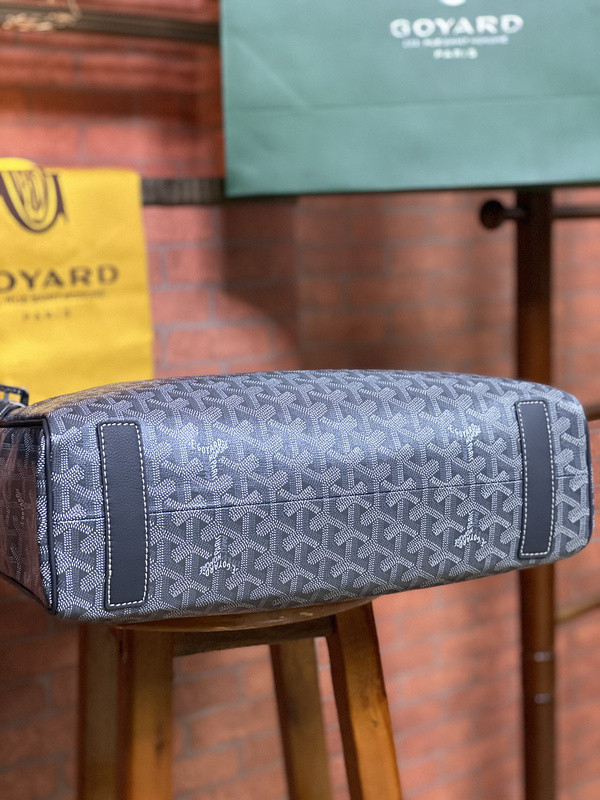 Go*ard purse