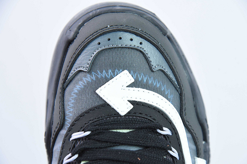 OF C/O ODSY-1000 SNEAKER