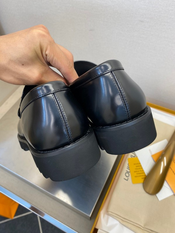 LVT shoes