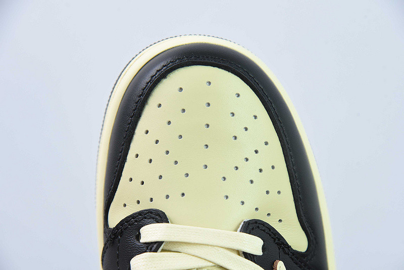 TRAVIS SCOTT X AIR JORDAN 1 LOW OG “PALE VANILLA” DM7866-201