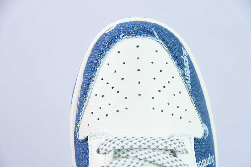 Nike SB Dunk Low Supreme Denim Blue Off White Red FC1688-194