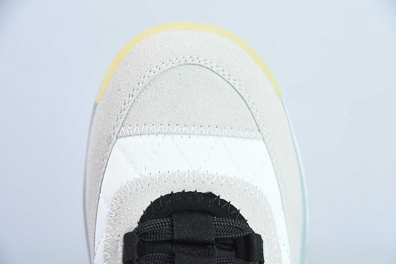 Chanel Sneaker