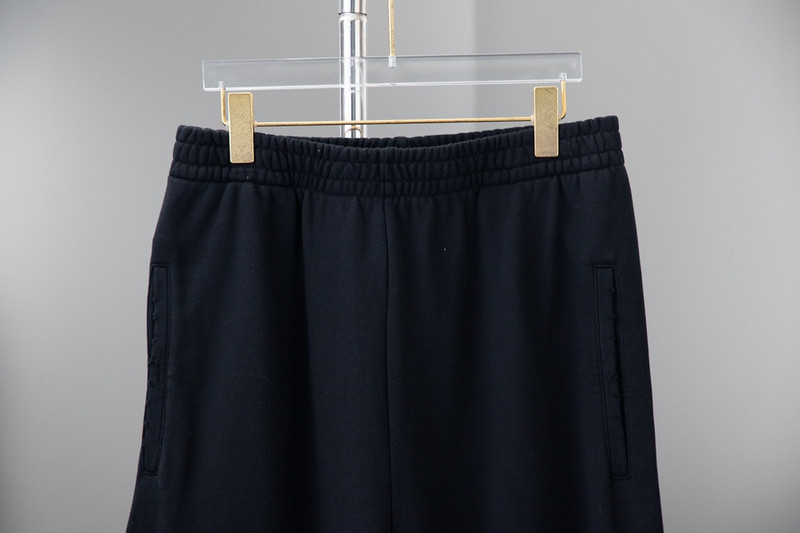 Ba*len*cia*ga clothes