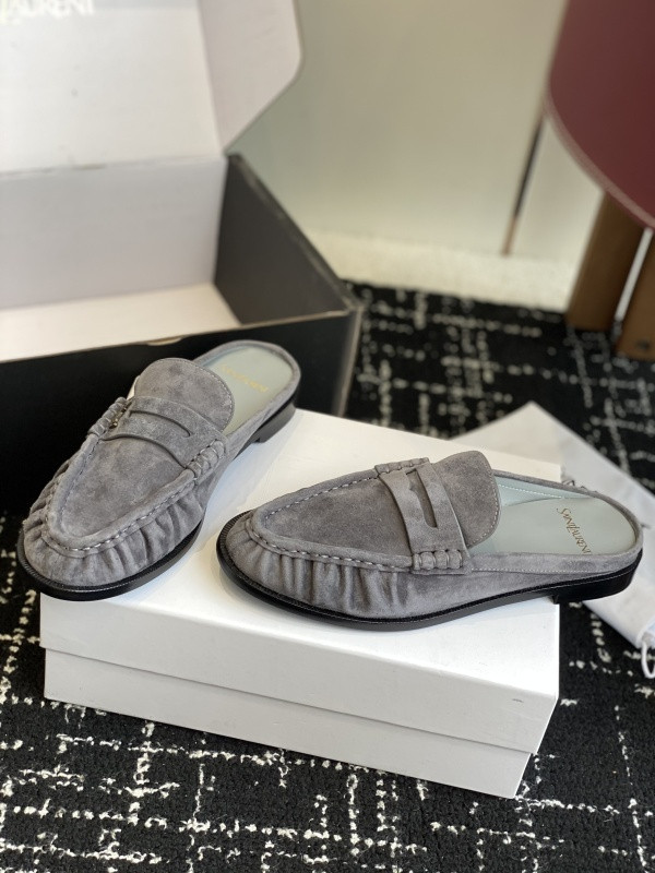 SAINT LAURENT Sneaker