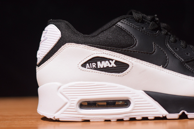 NIKE AIR MAX 90 OREO 537384-082