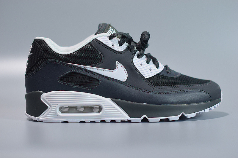 NIKE AIR MAX 90 BLACK WHITE 537384-089
