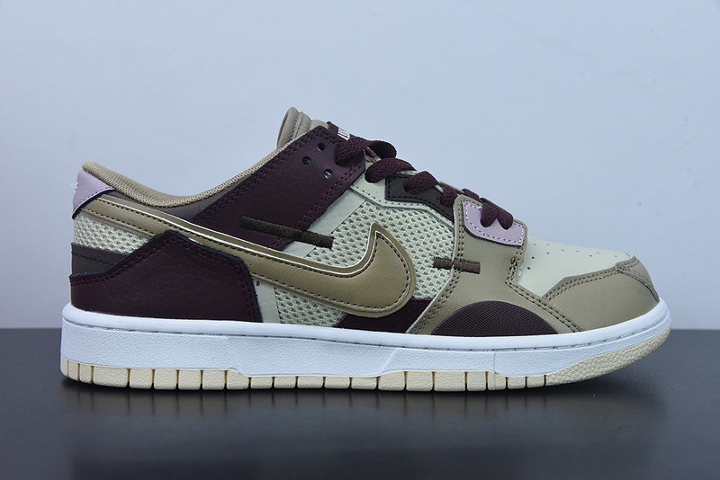 NIKE DUNK SCRAP