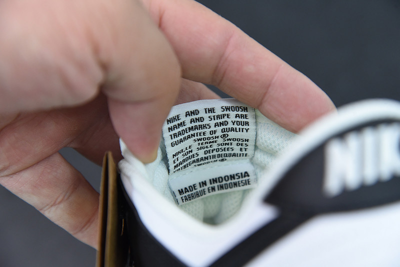 NIKE DUNK LOW NEXT NATURE ‘WHITE/BLACK’ DD1873-102