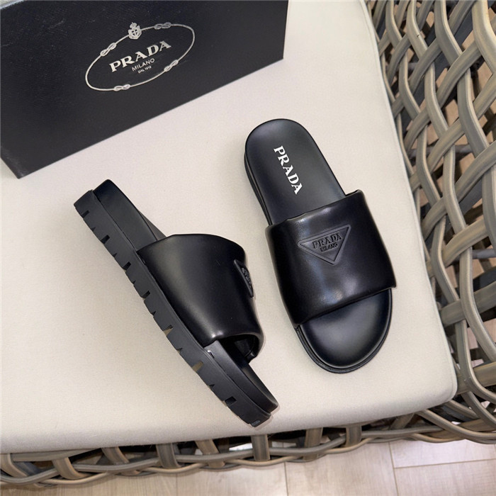Pra*a sandals
