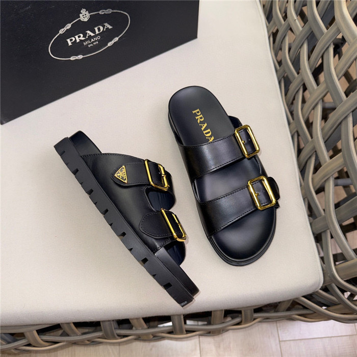 Pra*a sandals