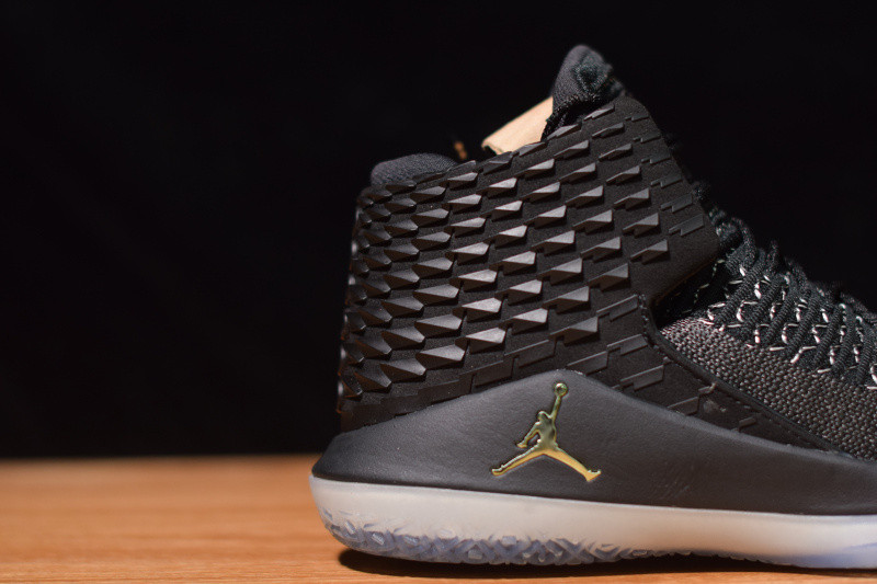 AIR JORDAN 32 “BLACK CAT” AH3348-003