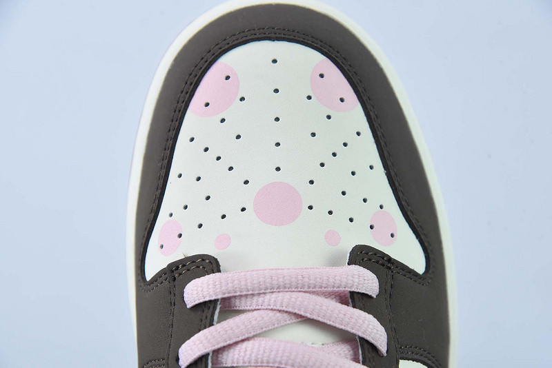 Otomo Katsuhiro x Nike Dunk Low Steamboy OST Mocha GY2021-132