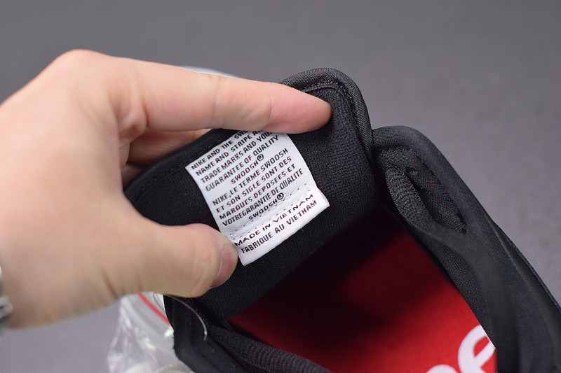 NIKE SB DUNK LOW Supreme JEWELSWH SILVER CK3480-001