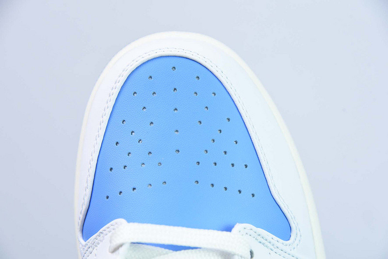 Air Jordan 1 Low SE Just Skate University Blue FJ7219-441