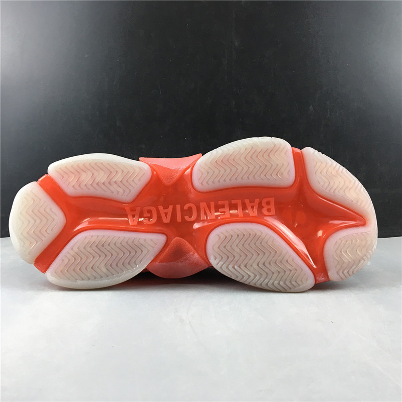 BC TRIPLE S TRAINER 541624 W09O1 2262