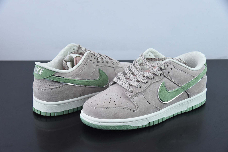 Otomo Katsuhiro x Nike SB Dunk Low ST1391-207