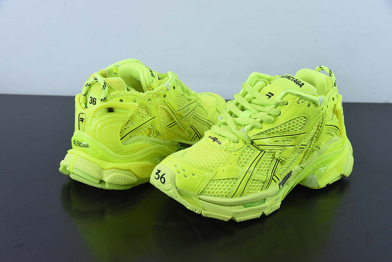 Ba*len*cia*ga runner sneaker
