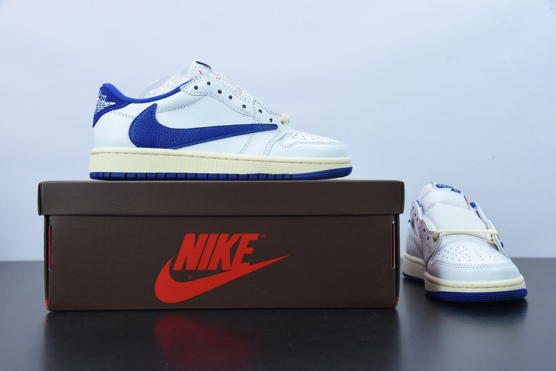 FRAGMENT DESIGN X TRAVIS SCOTT X AIR JORDAN 1 RETRO LOW WHITE ROYAL BLUE DM9868-218