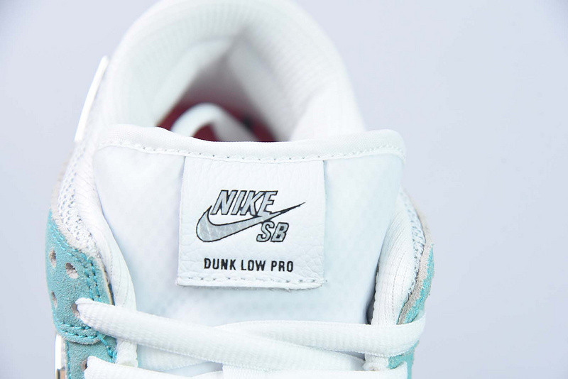 Nike SB Dunk Low FD2562-400