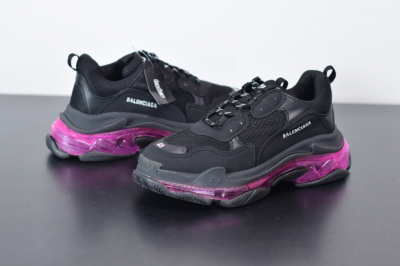 BC TRIPLE S TRAINER 541624 W09OA 0829