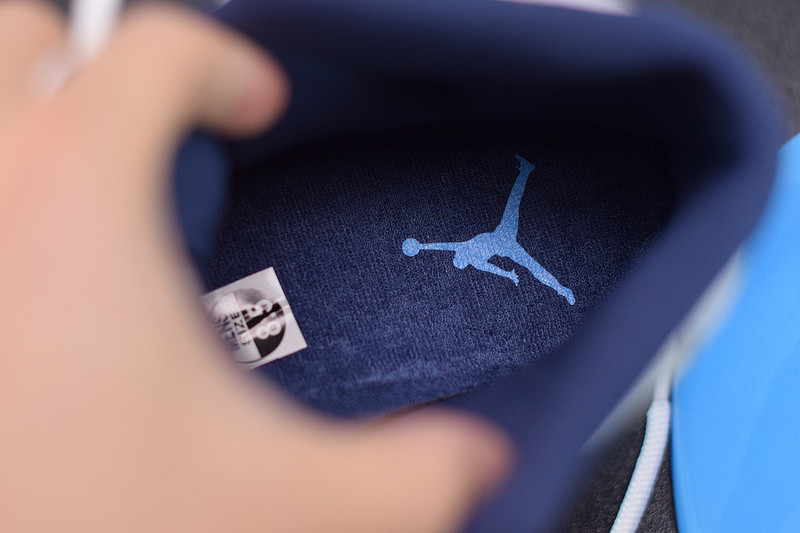 AIR JORDAN 11 RETRO "WIN LIKE 