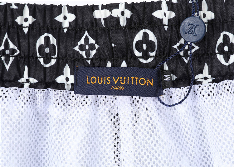 L0uis Vuitt0n