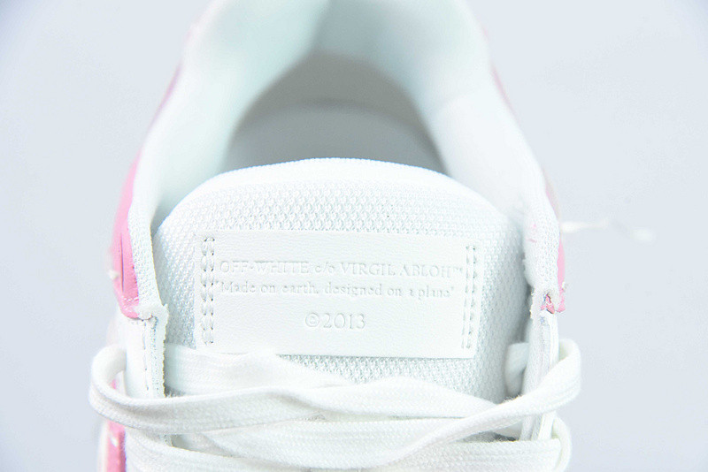 OF™ C/O VIRGIL ABLOH OUT OF OFFICE LOW-TOP LEATHER SNEAKERS ‘OOO“