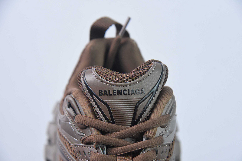BC DEFENDER RUBBER PLATFORM SNEAKERS