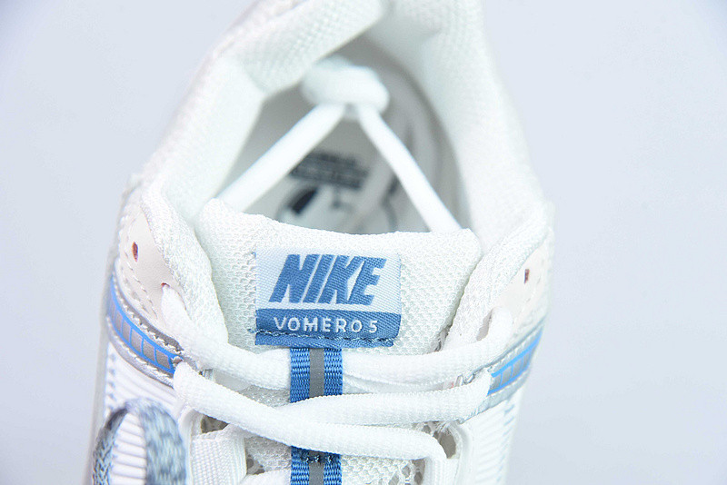 Nike Air Zoom Vomero 5