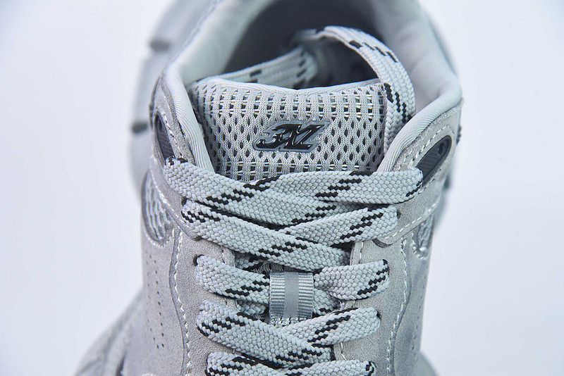 BC XL Sneakers