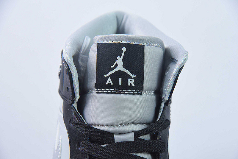 AIR JORDAN 1 MID “BLACK CHROME” FB9892-002