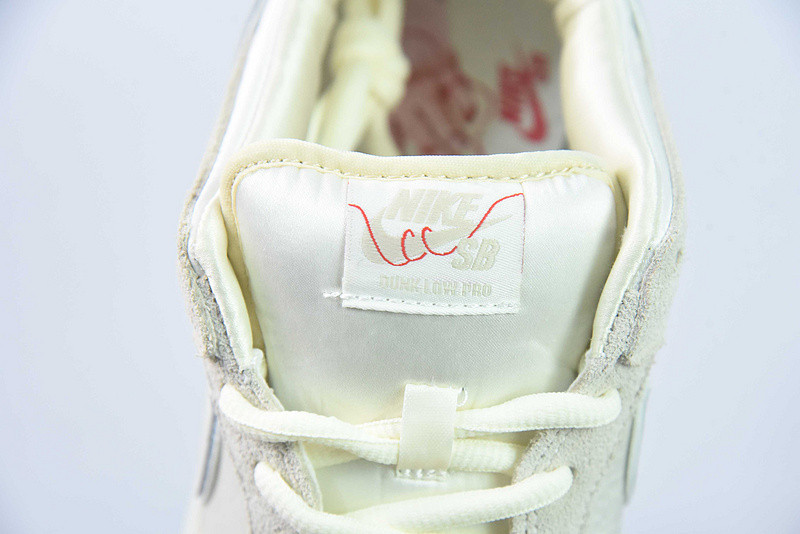 Nike SB Dunk Low Valentine