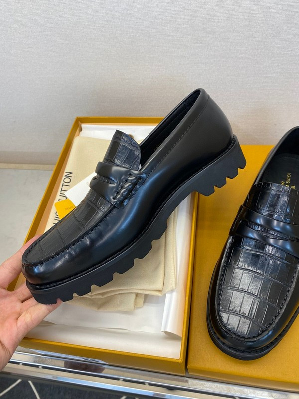 LVT shoes