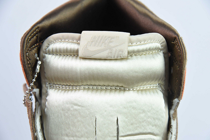 Air Jordan 1 Retro High OG WMNS "Dusted Clay" FQ2941-200