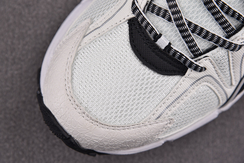 ASICS Gel‑kahana 8 White/Black 1011B133‑100