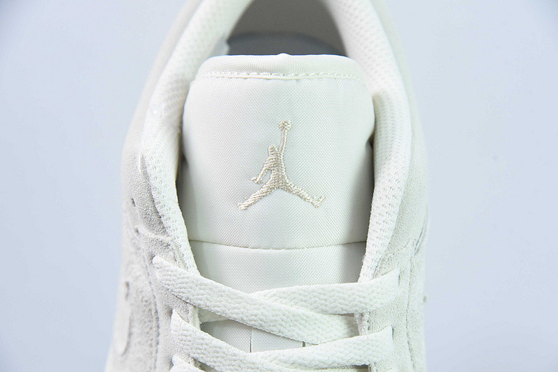 Air Jordan 1 Low SE Craft "Photon Dust/Grey" FQ3055-100